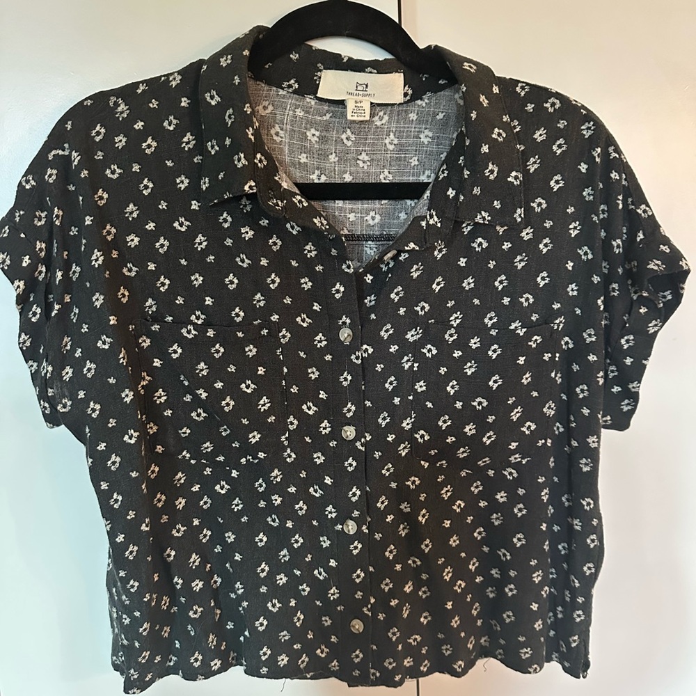 Thread + Supply button up boxy blouse. Linen blend.